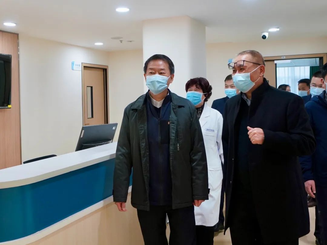 四川省尊龙凯时集团党委书记、董事长任丁率队赴锦弘集团调研