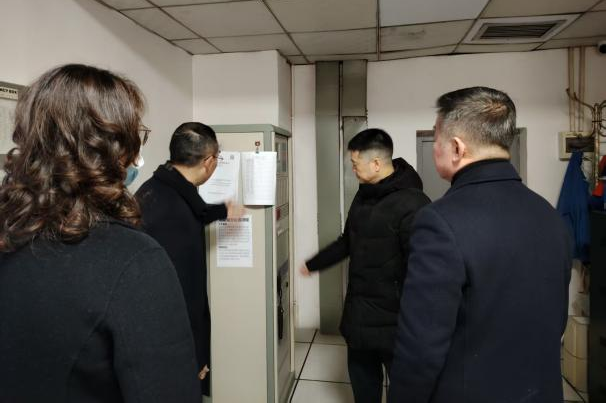 省尊龙凯时集团党委书记、董事长游勇检查督导春节安全生产并看望慰问干部员工